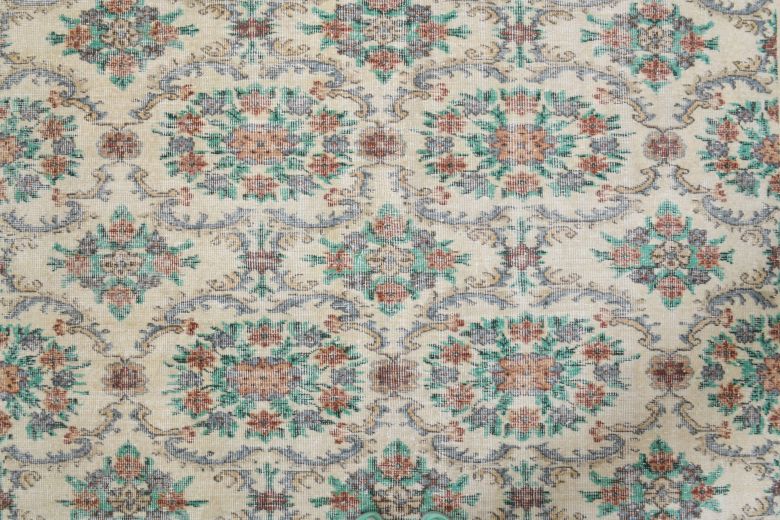 Allover Floral Vintage Rug