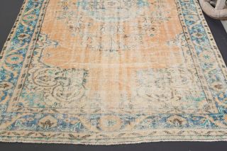 6x9 Vintage Area Rug - Thumbnail