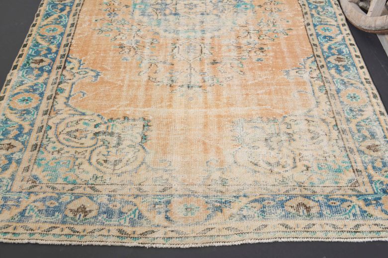 6x9 Vintage Area Rug