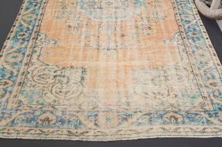 6x9 Vintage Area Anatolian Rug - Thumbnail