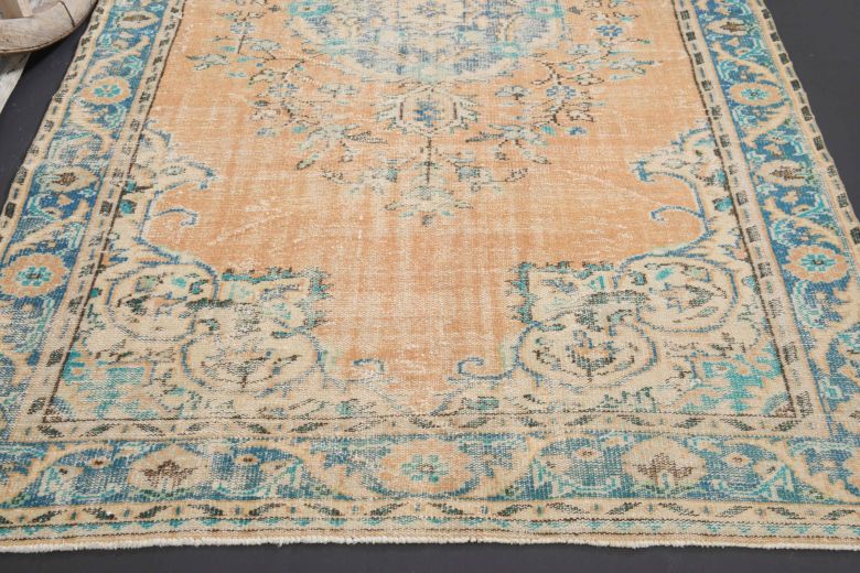 6x9 Vintage Area Anatolian Rug