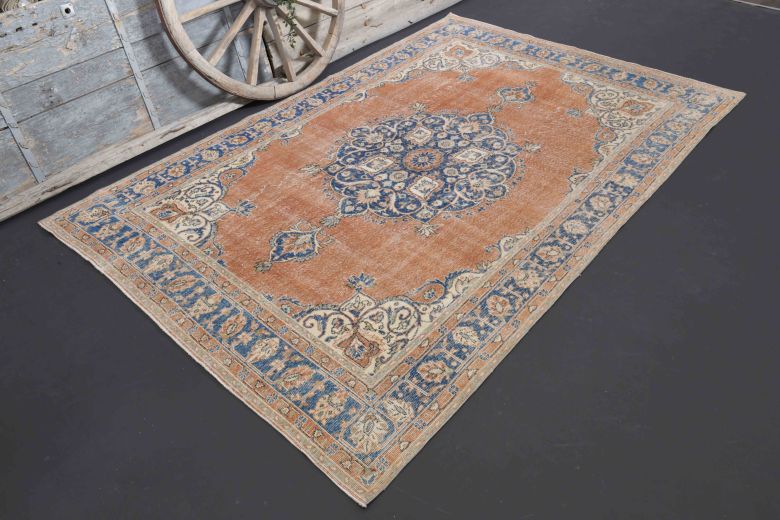 Vintage Medallion Anatolian Oriental Rug