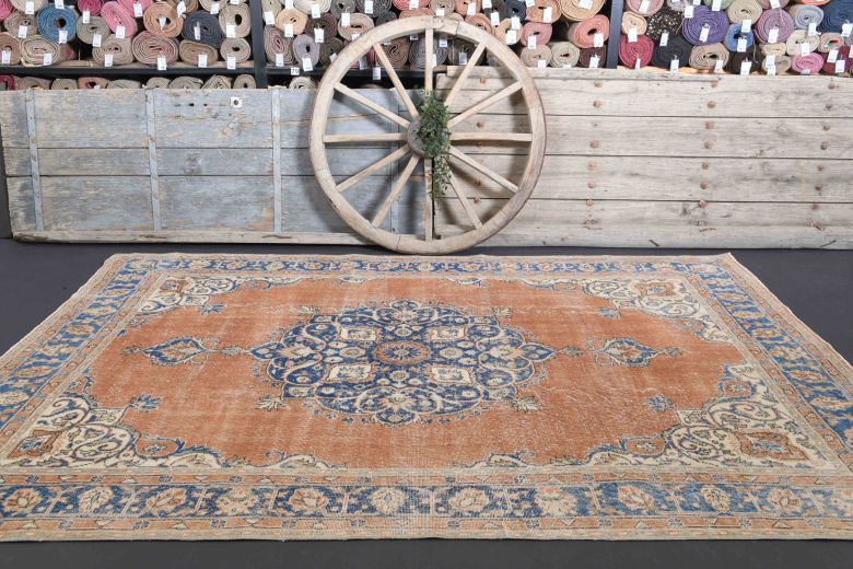 Vintage Medallion Anatolian Oriental Rug