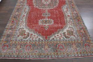 1960s- Red Colored - Medallion - Vintage Rug - Thumbnail