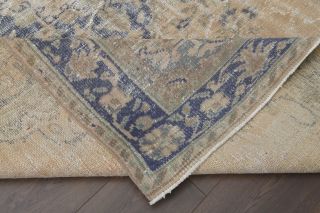 6x9 Vintage Area Rug - Thumbnail