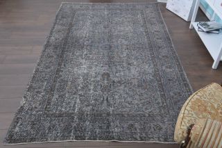 Vintage Gray Floral Rug - Thumbnail