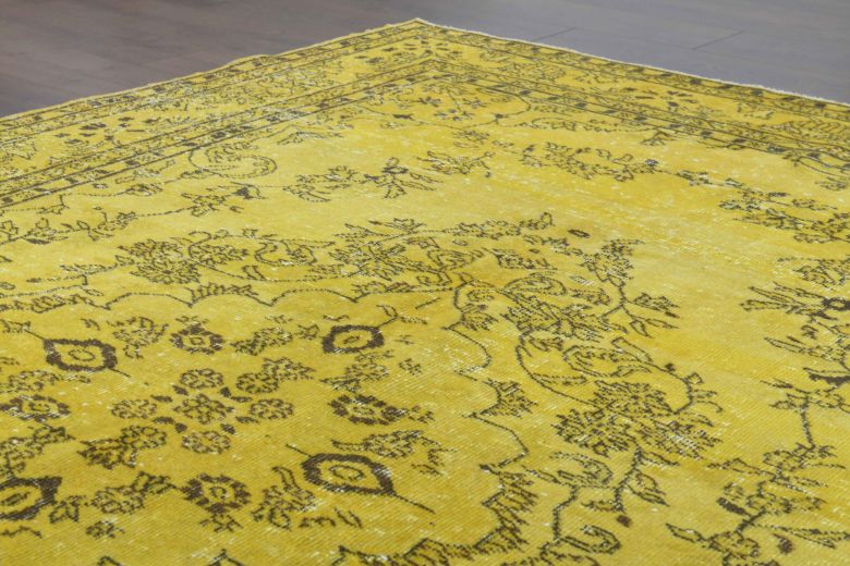 Yellow Vintage Area Rug