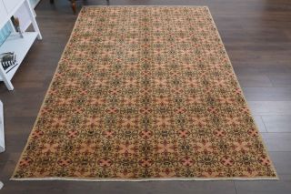 Floral Vintage Area Rug - Thumbnail