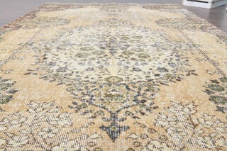 Eclectic Vintage Area Rug - Thumbnail