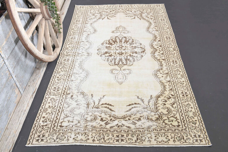 Vintage Oriental Area Anatolian Rug