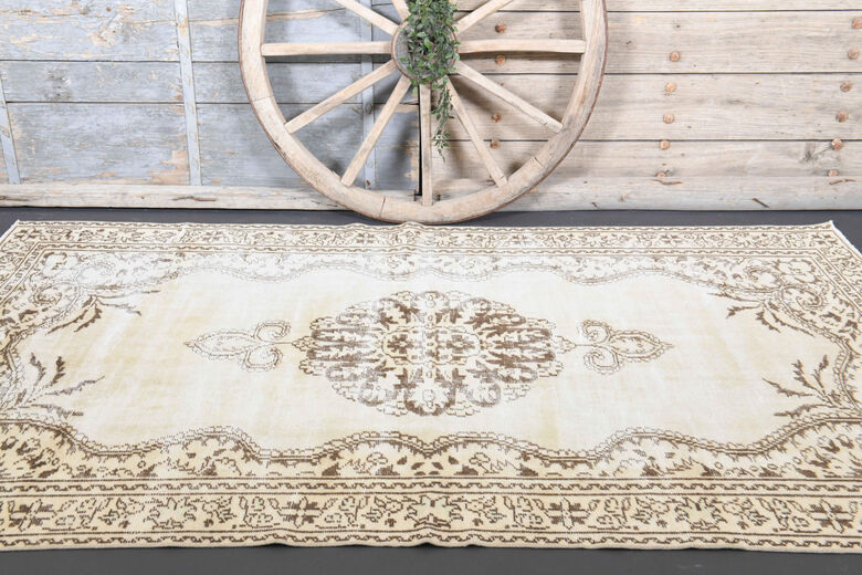 Vintage Oriental Area Anatolian Rug