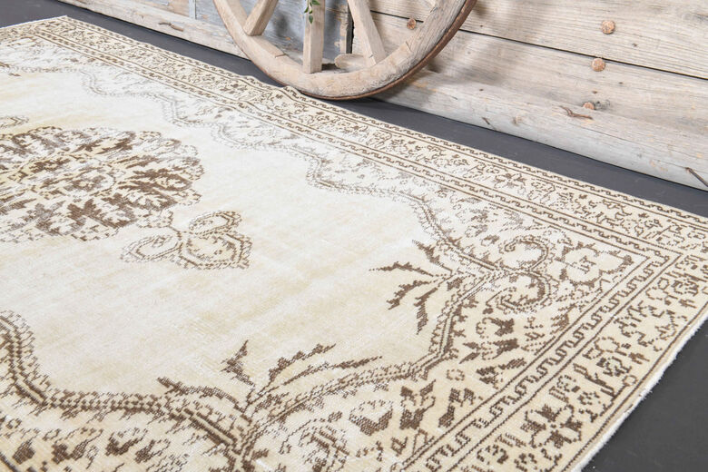 Vintage Oriental Area Anatolian Rug