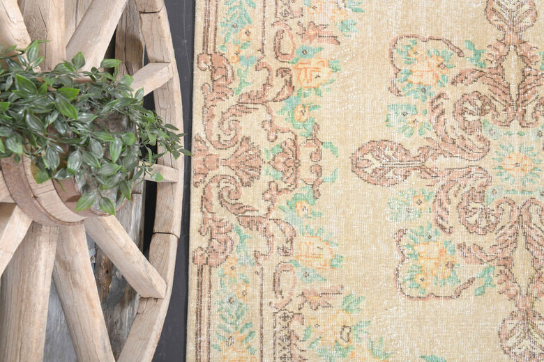 Oriental Vintage Anatolian Area Rug