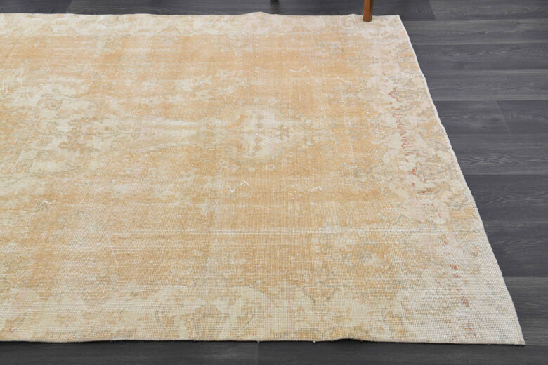 Neutral Vintage Oriental Anatolian Rug