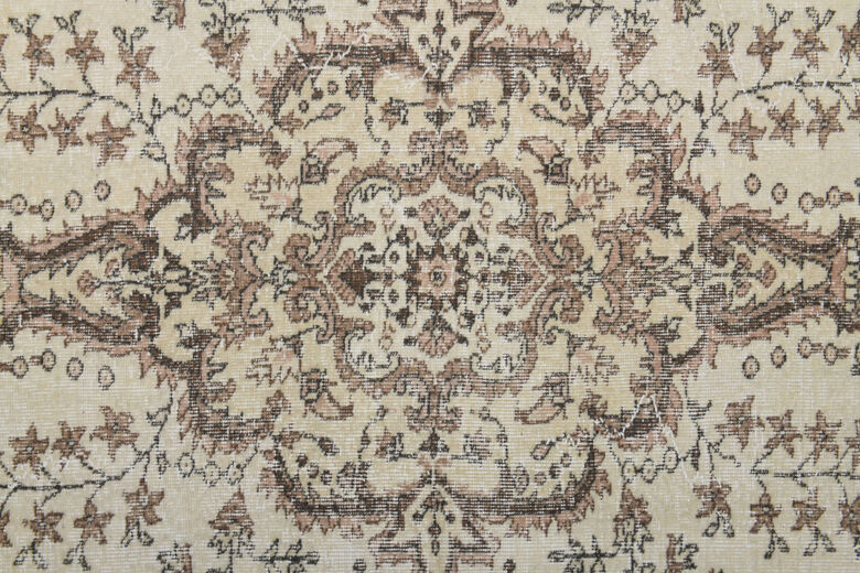Vintage Turkish Oriental Area Anatolian Rug