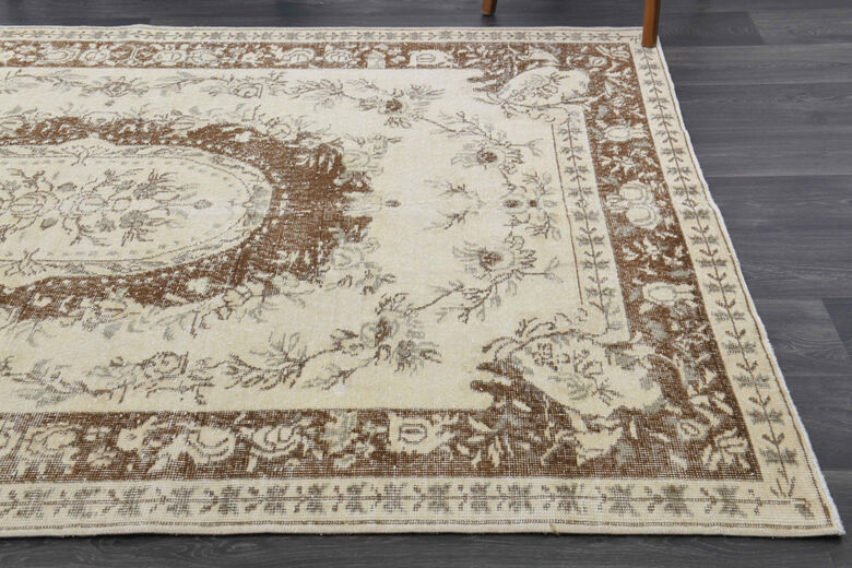 Vintage Oriental Area Rug