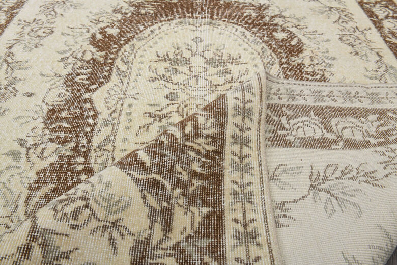 Vintage Oriental Area Rug