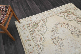 Vintage Beige Area Rug - Thumbnail