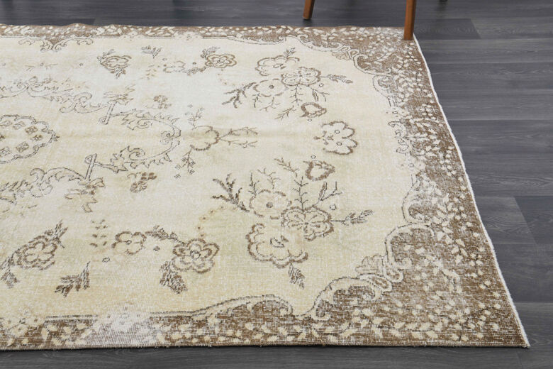 Neutral Beige Vintage Area Rug