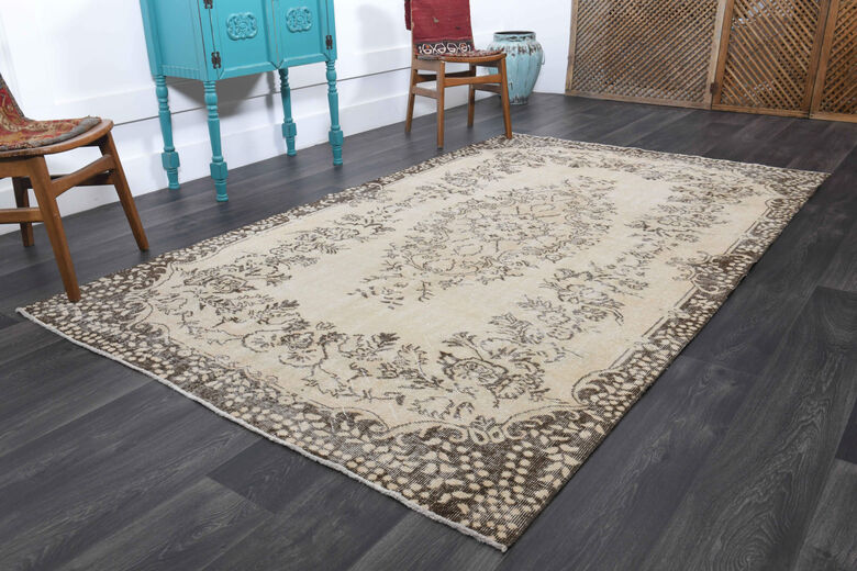 Vintage Oriental Area Anatolian Rug