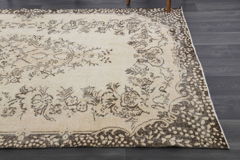 Vintage Oriental Area Anatolian Rug