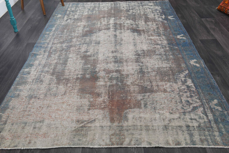 Distresse Vintage Area Rug