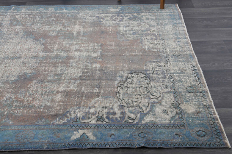 Distresse Vintage Area Rug