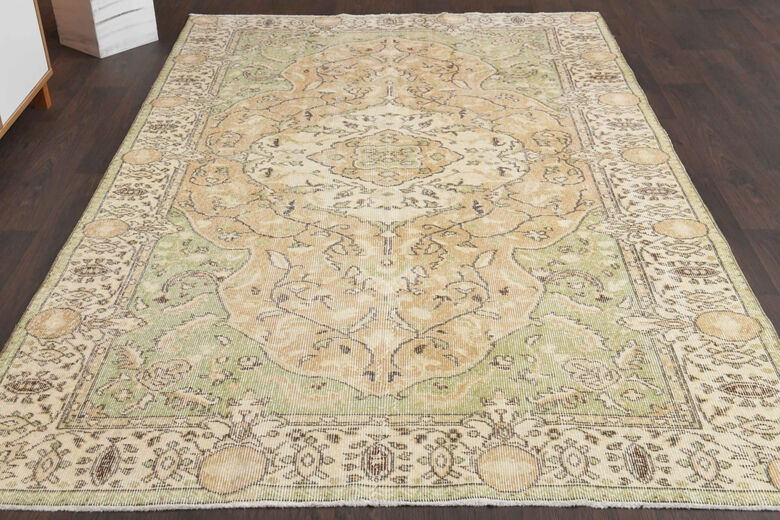 6x9 feets - Turkish Vintage Area Rug