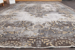 Distressed Oriental Vintage Area Rug - Thumbnail