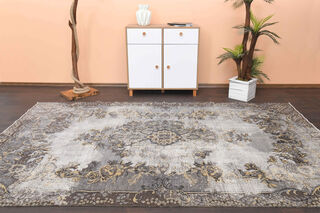 Distressed Oriental Vintage Area Rug - Thumbnail