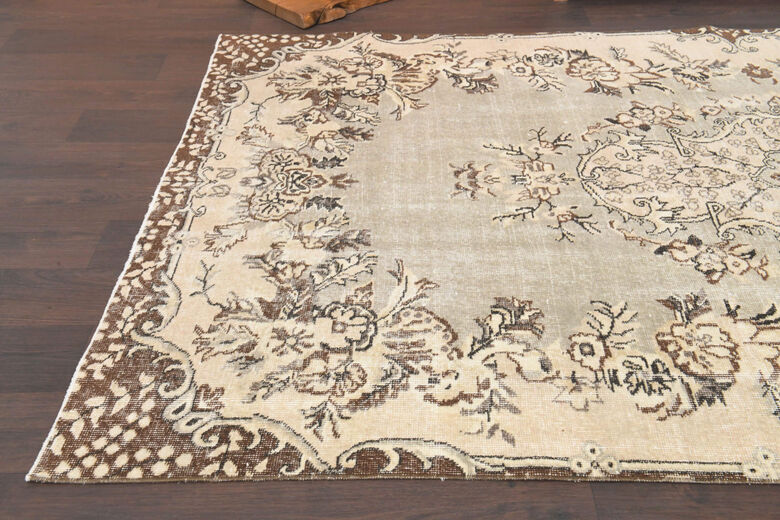 Vintage Oriental Area Rug