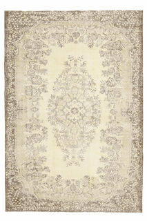 6x9 feet Vintage Area Rug - Thumbnail