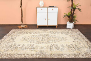 6x9 feet Vintage Area Rug - Thumbnail