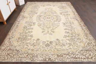 6x9 feet Vintage Area Rug - Thumbnail