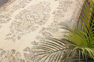 6x9 feet Vintage Area Rug - Thumbnail