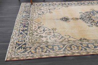 Mid 20th Century Antique Wool Rug - Thumbnail