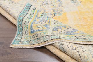Vintage Anatolian Oriental Area Rug - Thumbnail