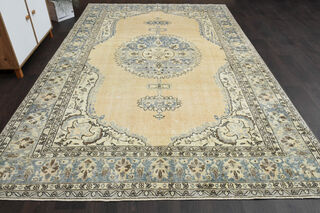 Medallion Oriental Vintage Rug - Thumbnail