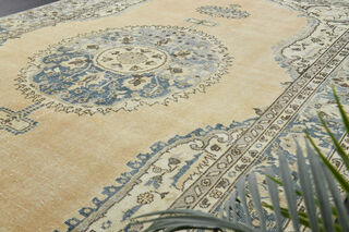 Medallion Oriental Vintage Rug - Thumbnail