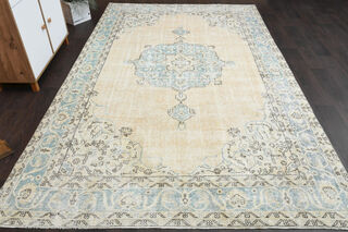 Vintage Oversized Area Rug - Thumbnail