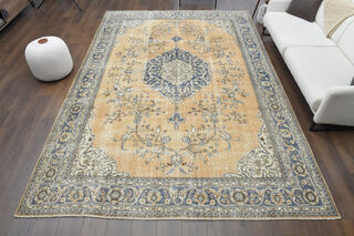 Vintage Oversized Area Rug - Thumbnail