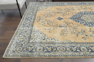 Vintage Oversized Area Rug - Thumbnail