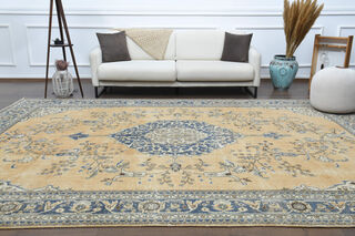 Vintage Oversized Area Rug - Thumbnail