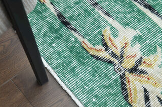 Vintage Green Area Rug - Thumbnail