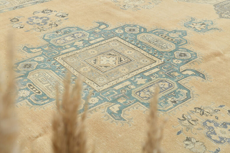 Heriz Rugs - Vintage Persian