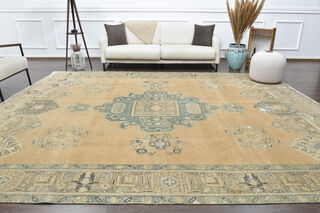 Heriz Rugs - Vintage Persian - Thumbnail