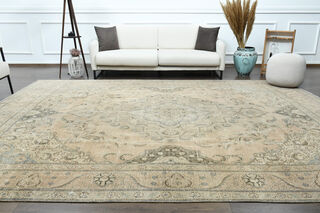 Vintage Oversized Area Rug - Thumbnail