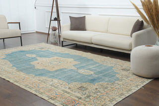 Vintage Area Rug - Thumbnail