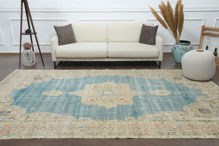 Vintage Area Rug - Thumbnail