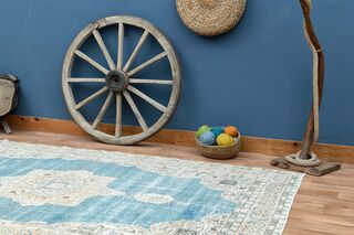 Vintage Area Rug - Thumbnail